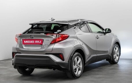 Toyota C-HR I рестайлинг, 2017 год, 1 910 000 рублей, 4 фотография