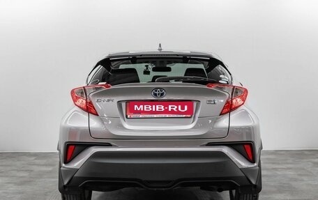 Toyota C-HR I рестайлинг, 2017 год, 1 910 000 рублей, 5 фотография