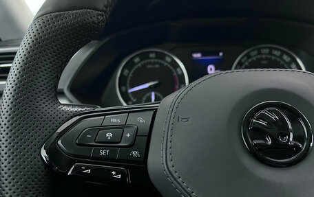 Skoda Superb III рестайлинг, 2017 год, 1 650 000 рублей, 12 фотография