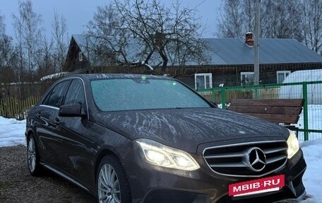 Mercedes-Benz E-Класс, 2015 год, 50 000 рублей, 2 фотография