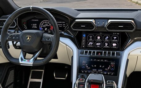 Lamborghini Urus I, 2020 год, 19 300 000 рублей, 14 фотография