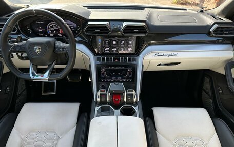 Lamborghini Urus I, 2020 год, 19 300 000 рублей, 17 фотография