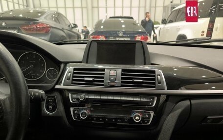BMW 3 серия, 2017 год, 1 850 000 рублей, 18 фотография