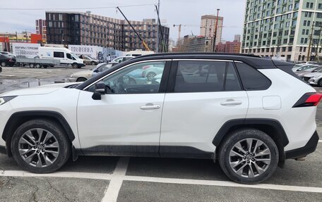 Toyota RAV4, 2021 год, 3 600 000 рублей, 1 фотография