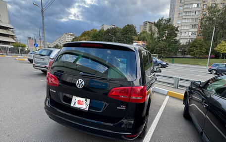 Volkswagen Sharan II, 2014 год, 1 650 000 рублей, 2 фотография