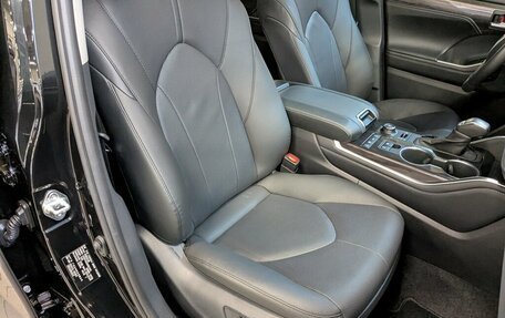 Toyota Highlander, 2025 год, 5 290 000 рублей, 20 фотография