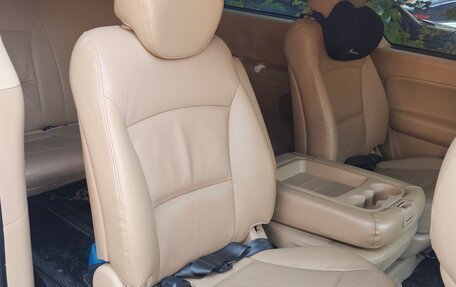 Hyundai Grand Starex Grand Starex I рестайлинг 2, 2013 год, 2 100 000 рублей, 8 фотография