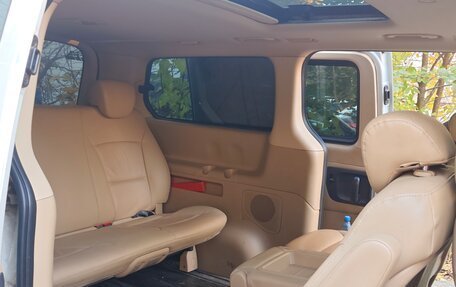 Hyundai Grand Starex Grand Starex I рестайлинг 2, 2013 год, 2 100 000 рублей, 10 фотография