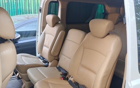 Hyundai Grand Starex Grand Starex I рестайлинг 2, 2013 год, 2 100 000 рублей, 11 фотография