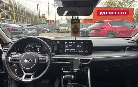 KIA K5, 2020 год, 2 100 000 рублей, 11 фотография