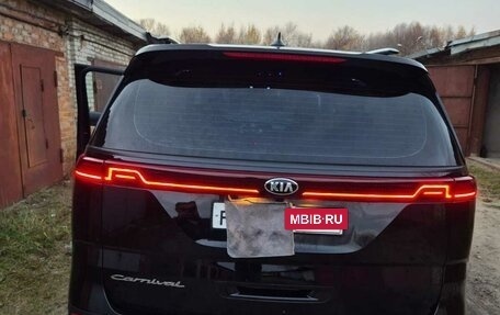 KIA Carnival, 2021 год, 4 700 000 рублей, 17 фотография
