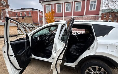 Toyota RAV4, 2017 год, 750 000 рублей, 16 фотография