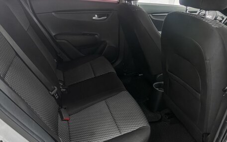 KIA Rio IV, 2018 год, 1 399 990 рублей, 10 фотография