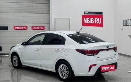 KIA Rio IV, 2018 год, 1 399 990 рублей, 2 фотография