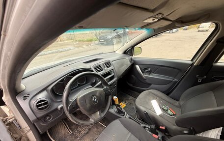 Renault Logan II, 2017 год, 320 000 рублей, 4 фотография