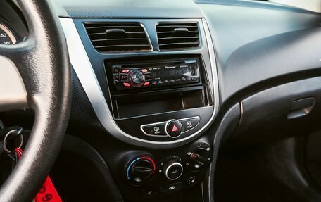 Hyundai Solaris II рестайлинг, 2011 год, 570 000 рублей, 11 фотография