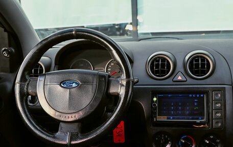 Ford Fiesta, 2005 год, 299 000 рублей, 18 фотография
