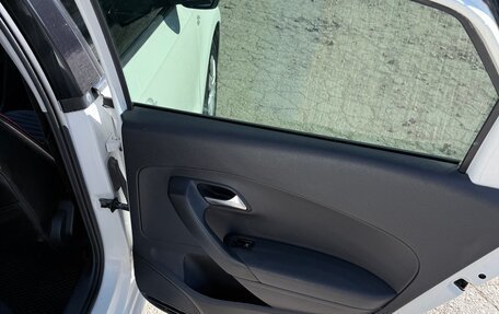 Volkswagen Polo VI (EU Market), 2011 год, 500 000 рублей, 10 фотография