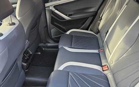Geely Atlas, 2024 год, 3 000 000 рублей, 13 фотография