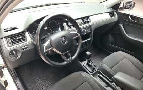 Skoda Rapid I, 2015 год, 1 020 000 рублей, 10 фотография