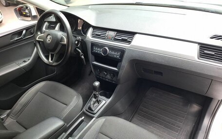 Skoda Rapid I, 2015 год, 1 020 000 рублей, 16 фотография