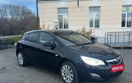 Opel Astra J, 2011 год, 570 000 рублей, 3 фотография