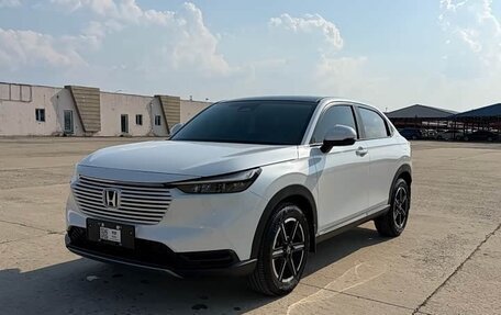 Honda Vezel, 2023 год, 1 680 000 рублей, 3 фотография
