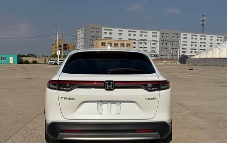 Honda Vezel, 2023 год, 1 680 000 рублей, 6 фотография