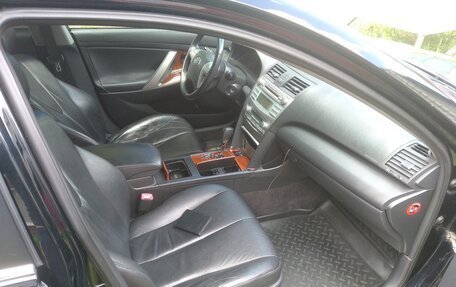 Toyota Camry, 2008 год, 650 000 рублей, 5 фотография