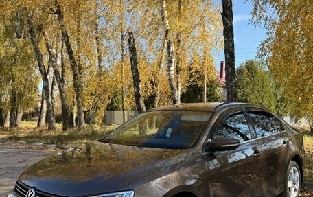 Volkswagen Jetta VII, 2012 год, 895 000 рублей, 1 фотография
