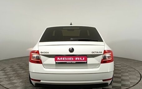 Skoda Octavia, 2019 год, 1 860 000 рублей, 6 фотография