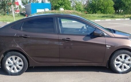 Hyundai Solaris II рестайлинг, 2016 год, 1 100 000 рублей, 2 фотография