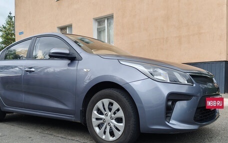 KIA Rio IV, 2017 год, 965 000 рублей, 2 фотография