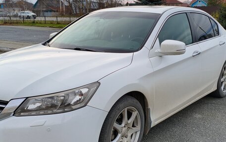 Honda Accord IX рестайлинг, 2013 год, 1 630 000 рублей, 3 фотография