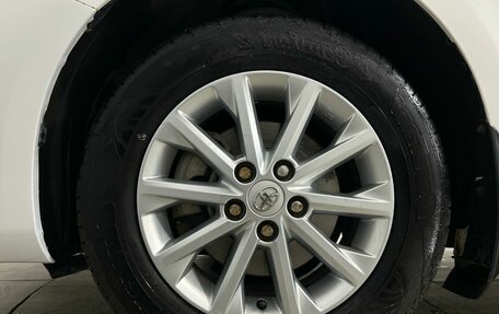 Toyota Camry, 2016 год, 1 830 000 рублей, 14 фотография