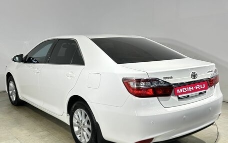 Toyota Camry, 2016 год, 1 830 000 рублей, 6 фотография