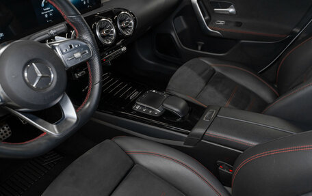 Mercedes-Benz CLA, 2020 год, 2 940 000 рублей, 15 фотография