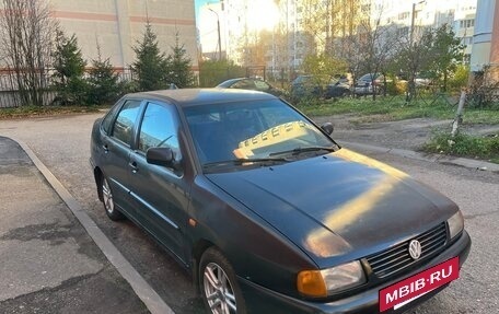 Volkswagen Polo III рестайлинг, 1997 год, 130 000 рублей, 4 фотография