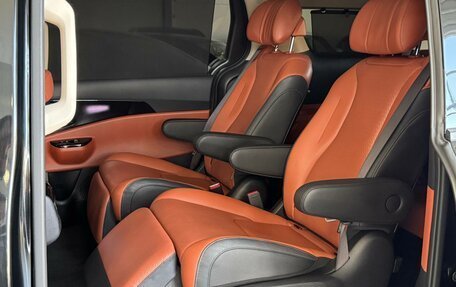 KIA Carnival, 2023 год, 3 290 000 рублей, 23 фотография