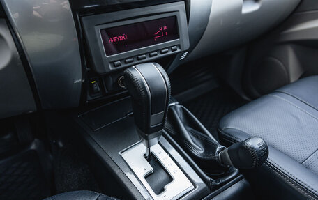 Mitsubishi Pajero Sport II рестайлинг, 2014 год, 2 450 000 рублей, 14 фотография