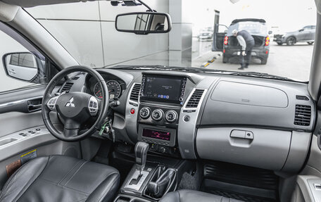 Mitsubishi Pajero Sport II рестайлинг, 2014 год, 2 450 000 рублей, 18 фотография