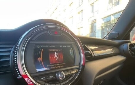 MINI Hatch, 2018 год, 2 400 000 рублей, 8 фотография