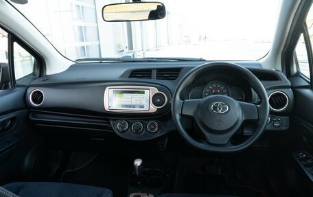 Toyota Vitz, 2013 год, 780 000 рублей, 11 фотография