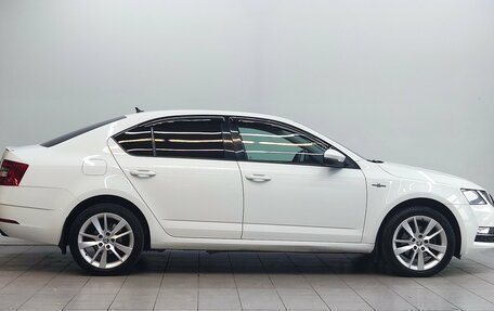 Skoda Octavia, 2018 год, 1 800 000 рублей, 4 фотография