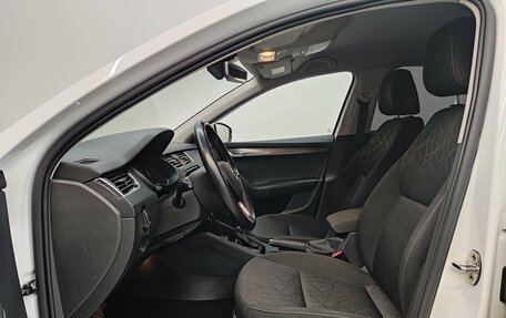 Skoda Octavia, 2018 год, 1 800 000 рублей, 15 фотография