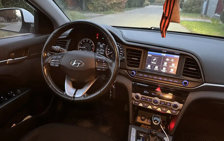 Hyundai Elantra VI, 2020 год, 1 690 000 рублей, 12 фотография