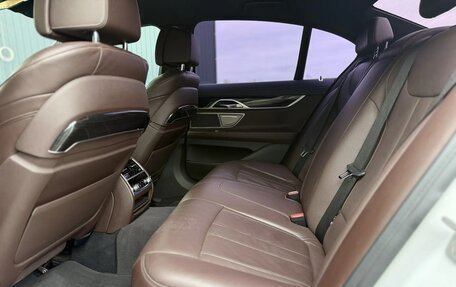 BMW 7 серия, 2017 год, 3 590 000 рублей, 19 фотография