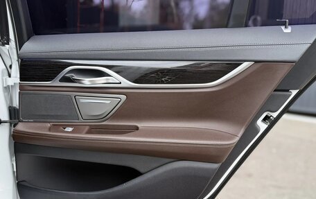 BMW 7 серия, 2017 год, 3 590 000 рублей, 22 фотография