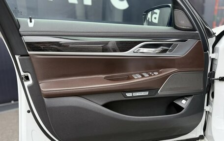 BMW 7 серия, 2017 год, 3 590 000 рублей, 23 фотография