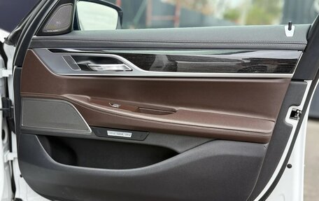 BMW 7 серия, 2017 год, 3 590 000 рублей, 24 фотография